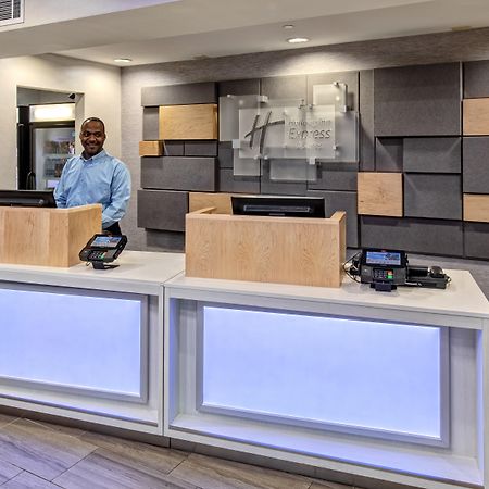 Holiday Inn Express Hotel & Suites Memphis Southwind By Ihg Exterior foto