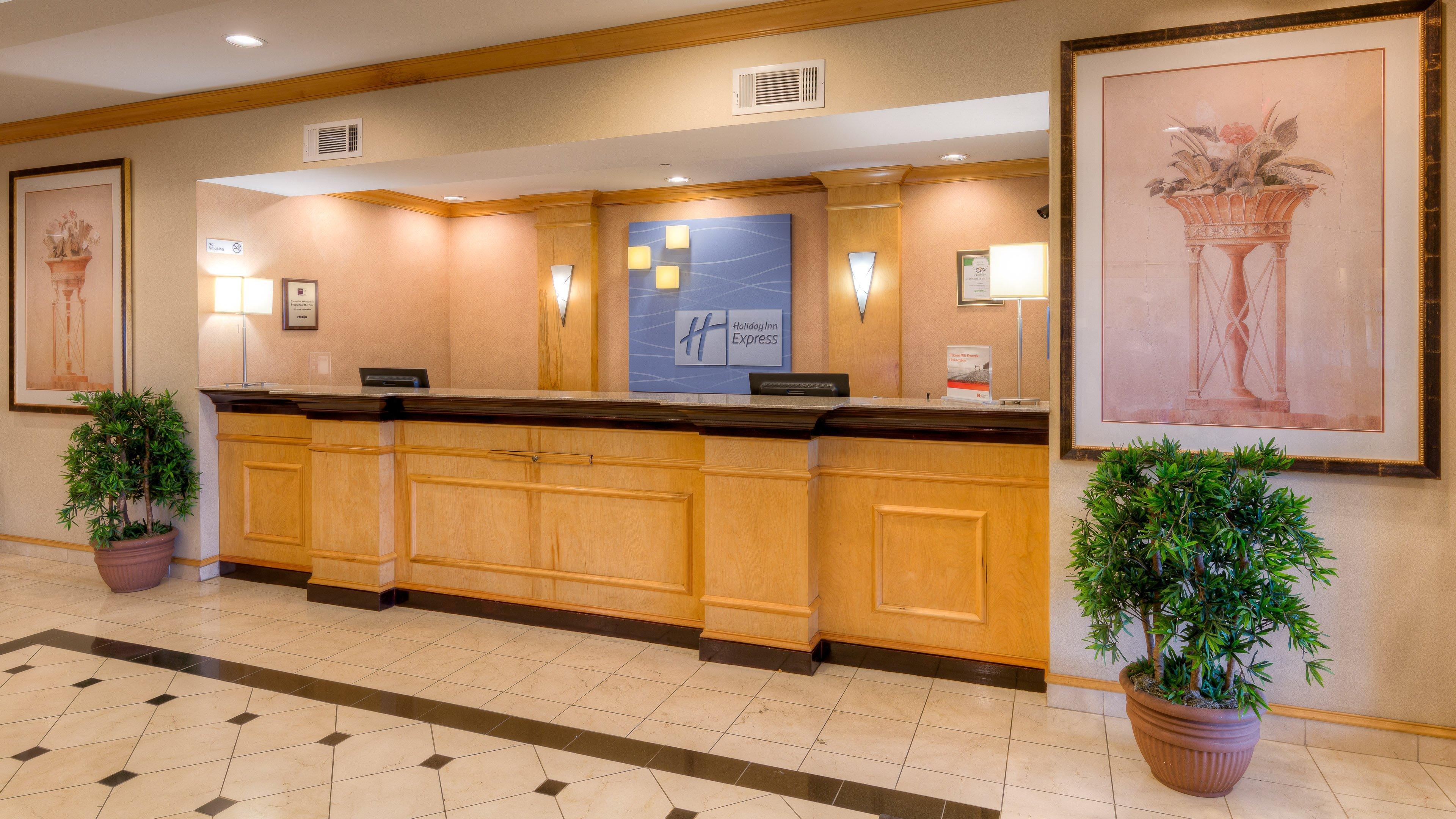 Holiday Inn Express Hotel & Suites Memphis Southwind By Ihg Exterior foto