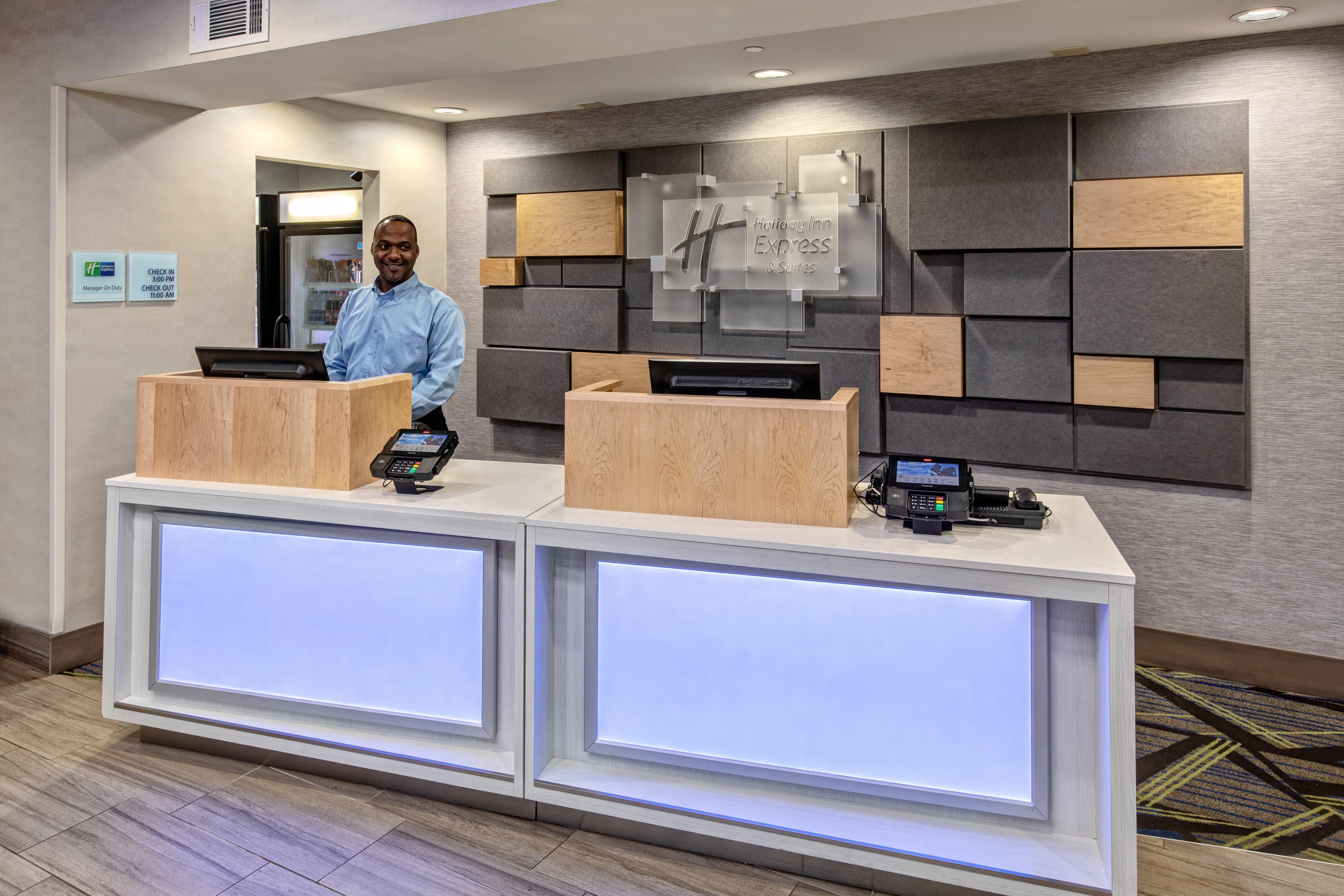 Holiday Inn Express Hotel & Suites Memphis Southwind By Ihg Exterior foto
