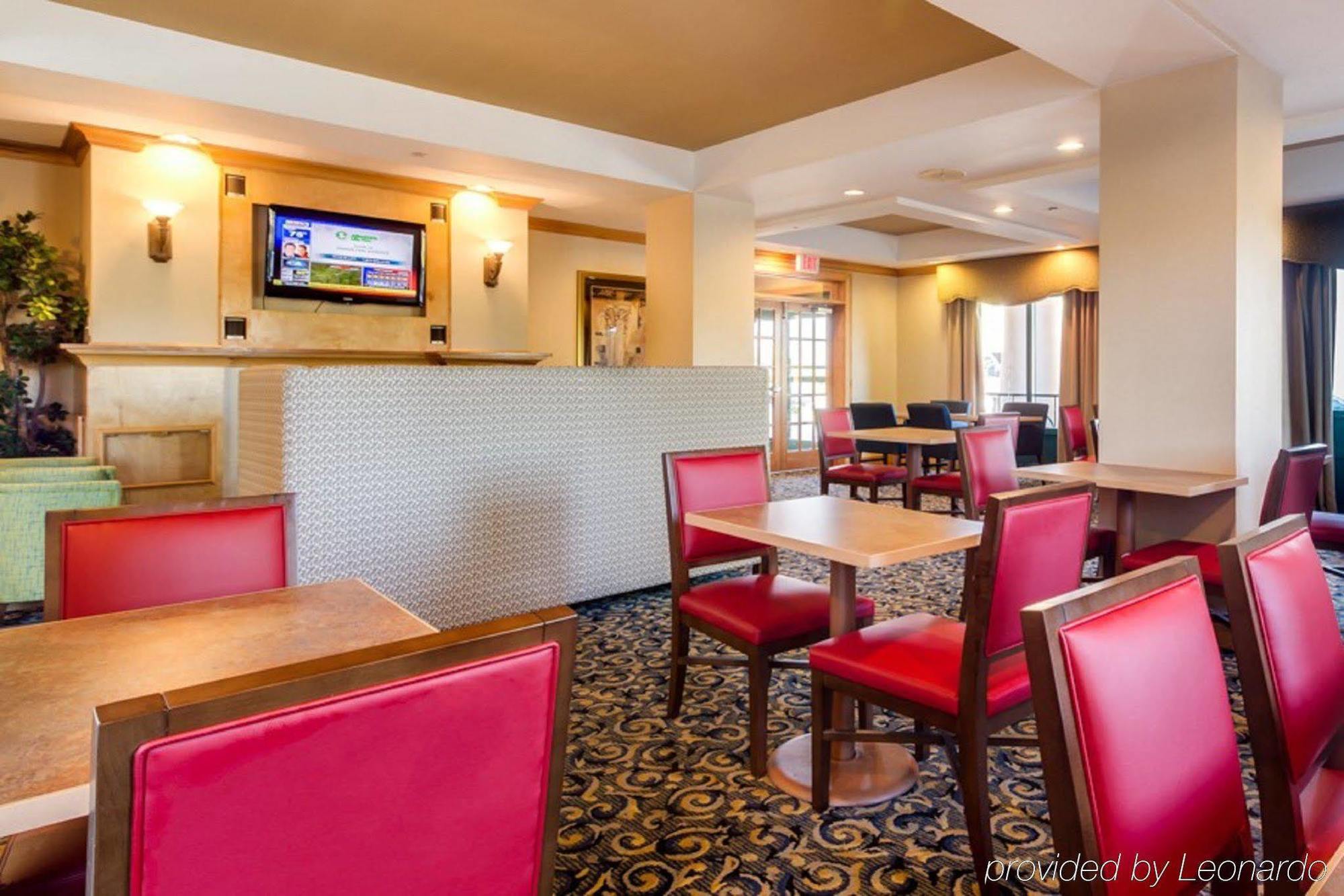 Holiday Inn Express Hotel & Suites Memphis Southwind By Ihg Exterior foto